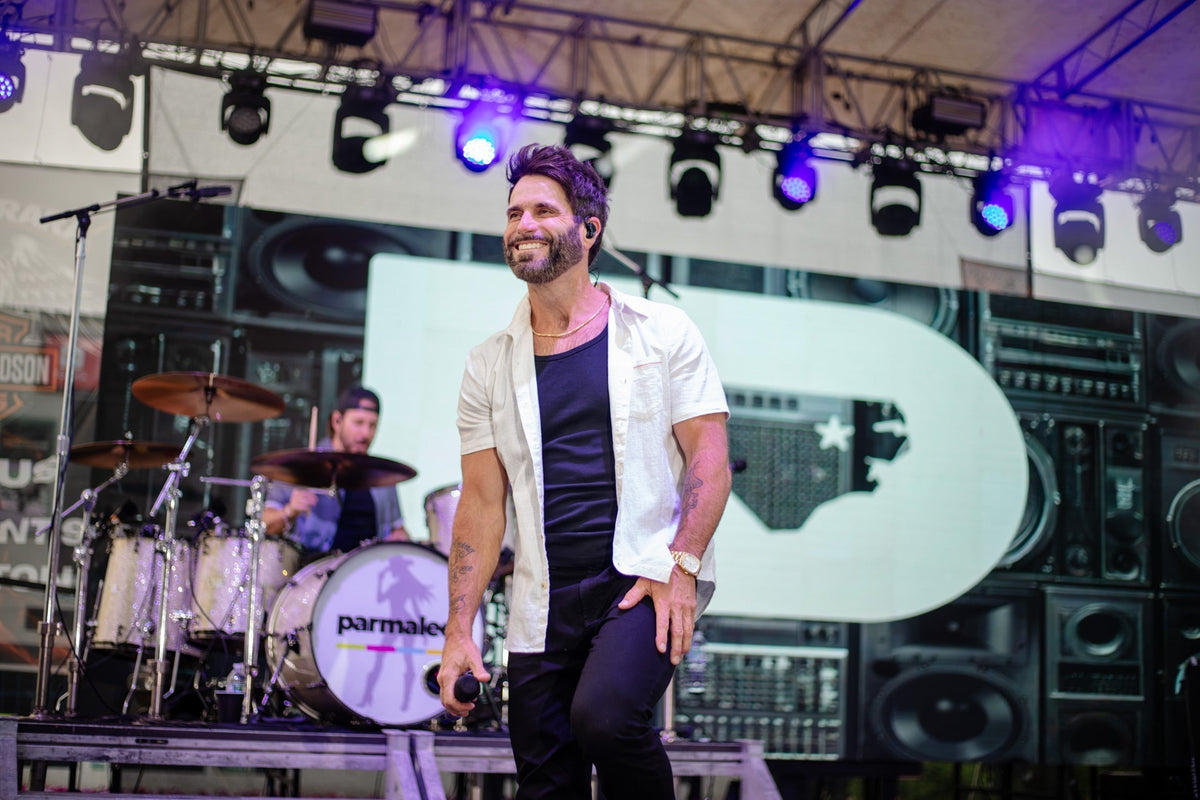 Parmalee Deliver Outdoor Set Despite Wildfire Smoke