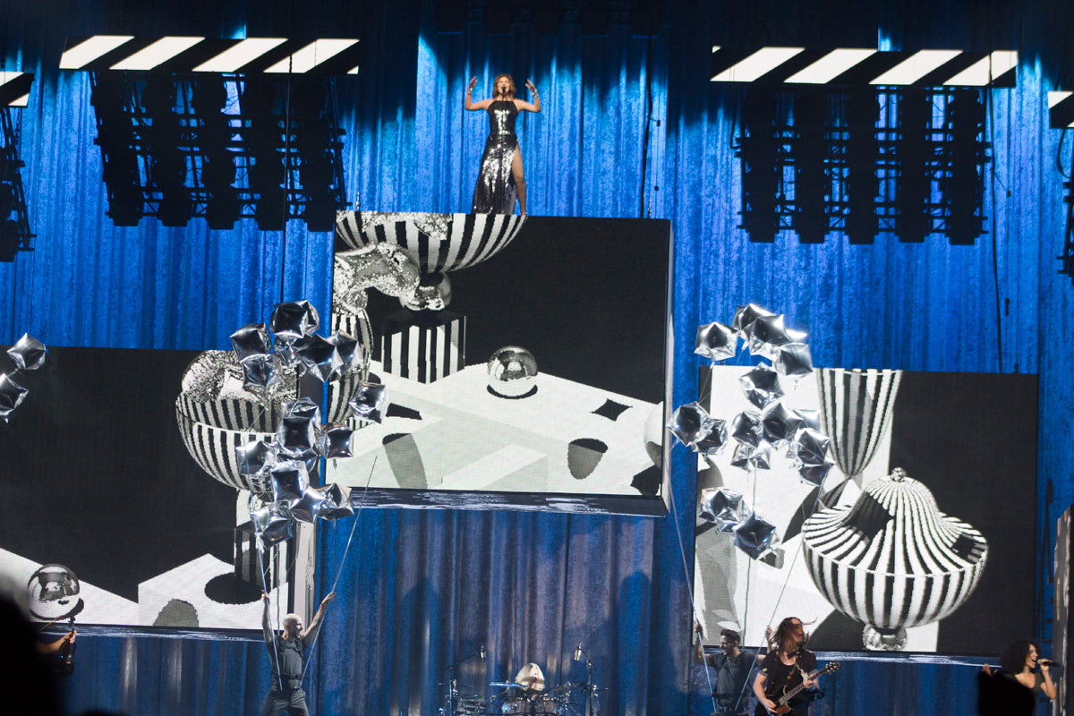 Shania Twain NOW World Tour Live