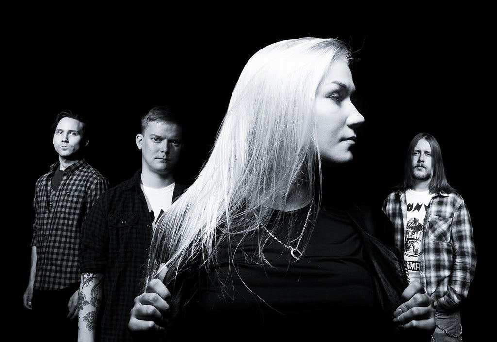 Finnish Melodic Hard Rock band Jo Below released a first single from their upcoming second EP!
