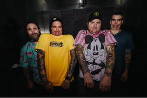 NEW FOUND GLORY RELEASES MUSIC VIDEO FOR "STAY AWHILE"