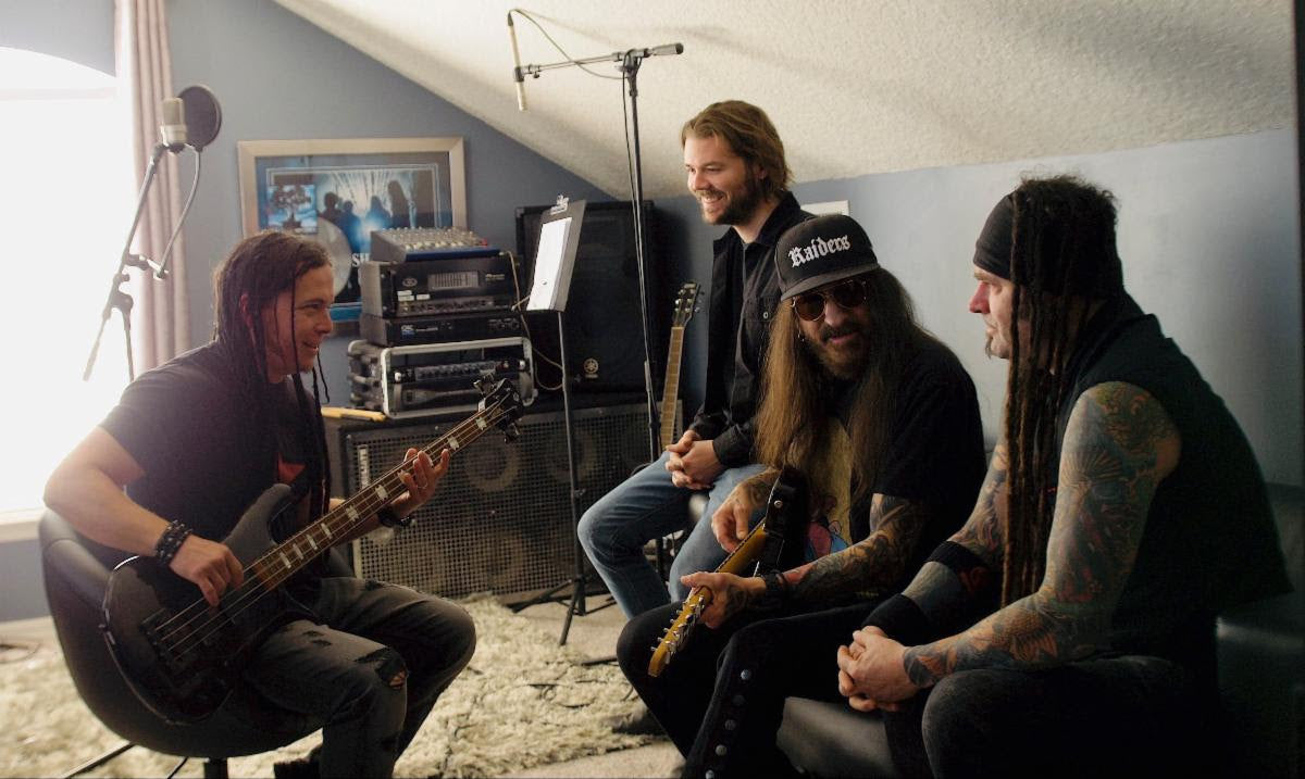 SALIVA Debuts Updated Version of Classic Single “Click Click Boom”