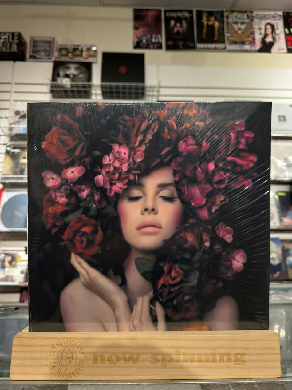 LANA DEL REY - LOVE AND SADNESS